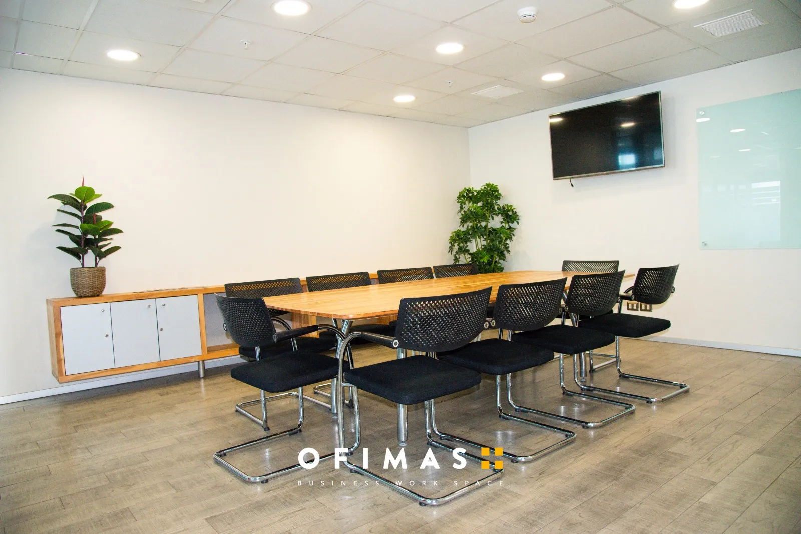 Sala de reuniones — Grande