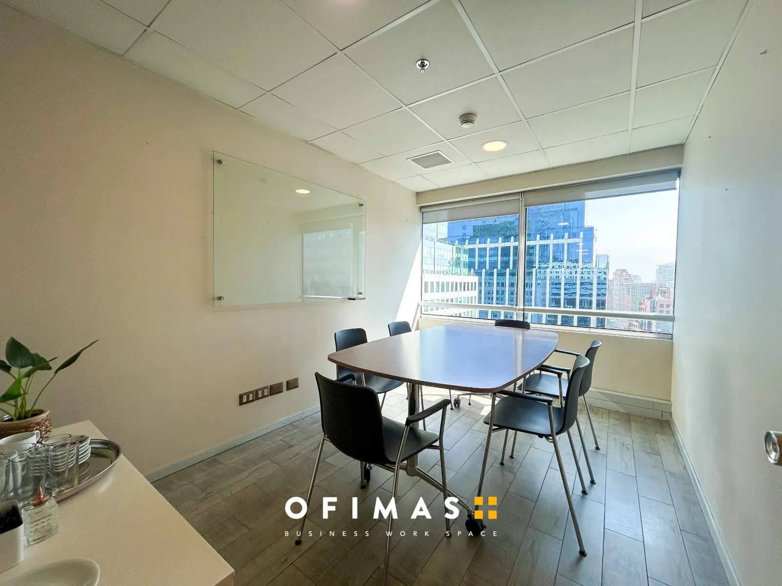 Sala de reuniones — Regular